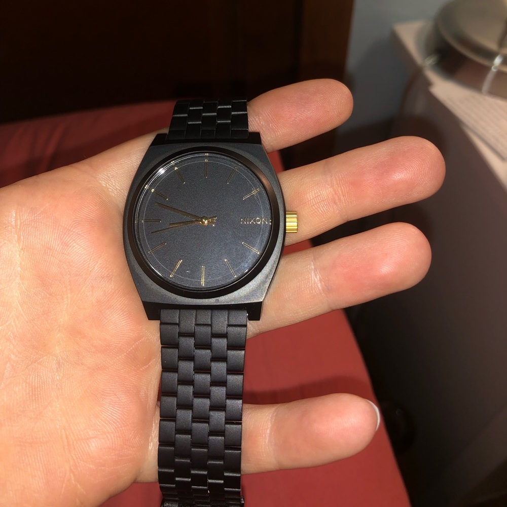Men’s Nixon watch. Great for an everyday watch.